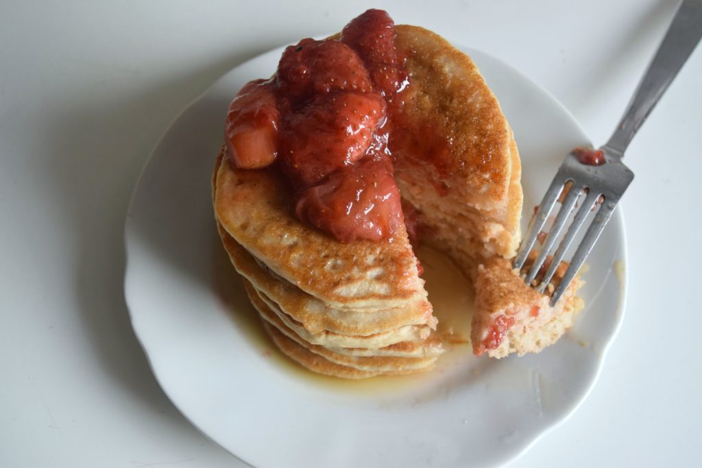 Vegan banana pancakes