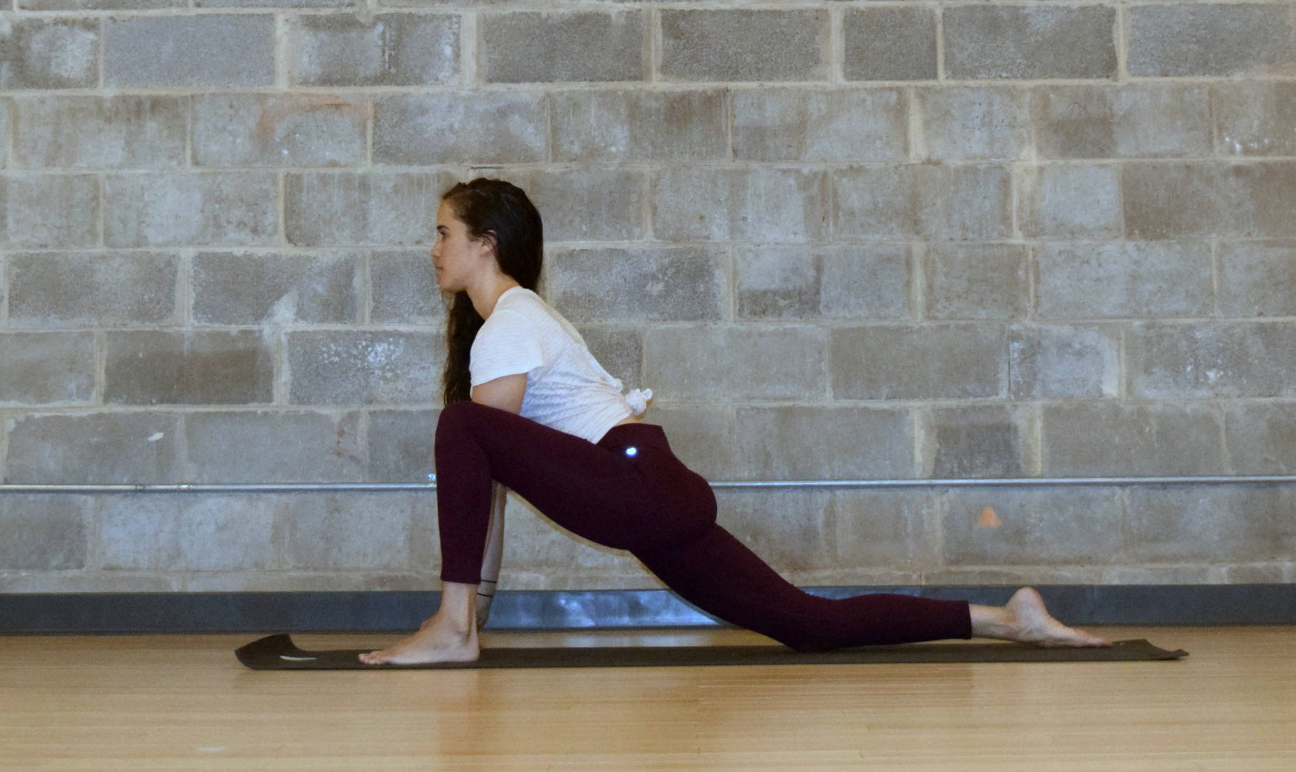 Yoga Poses for runners Sequence Lizard pose Argentina Rosado