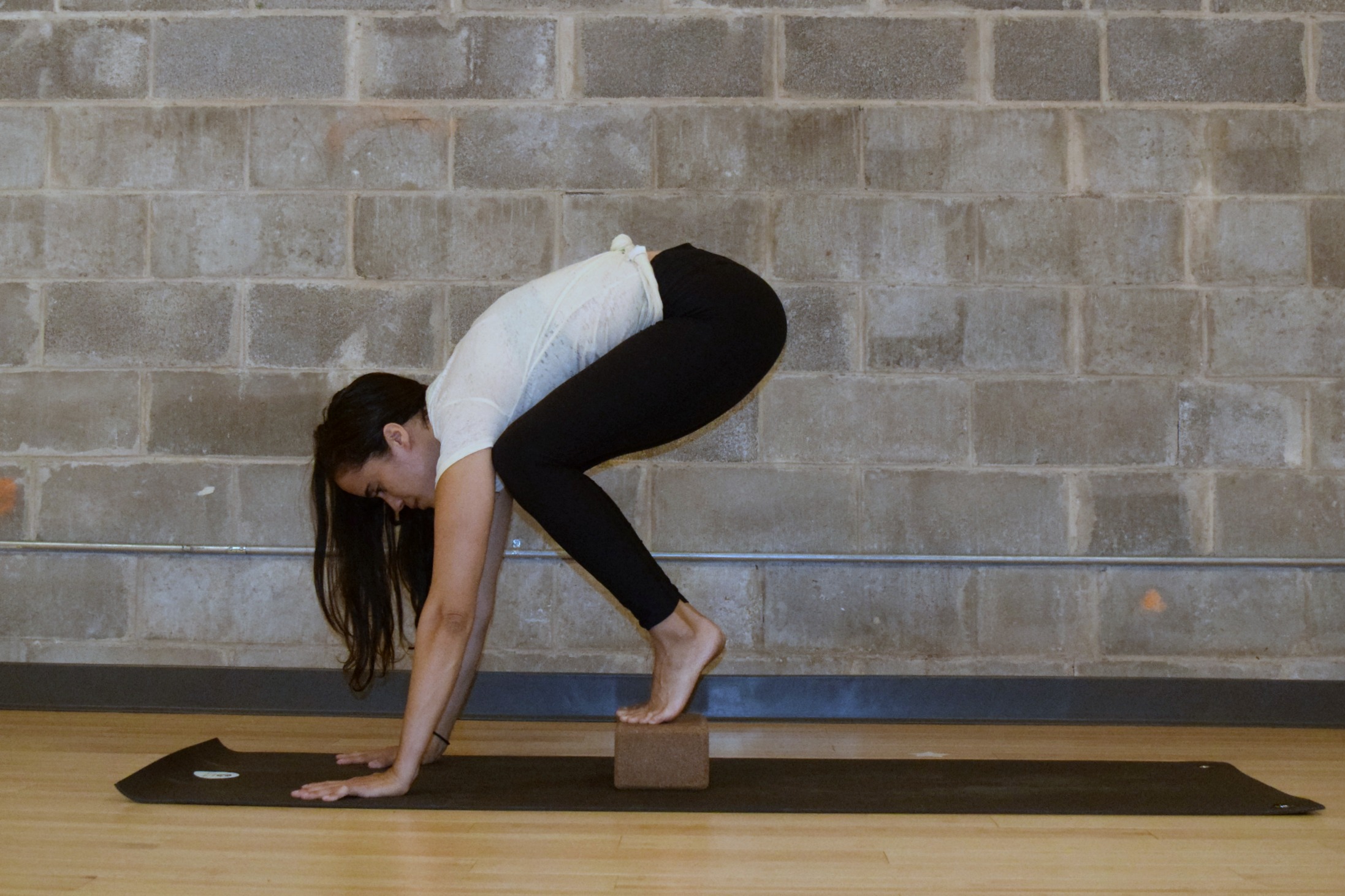 How to do Crow Pose Bakasana 6 Argentina Rosado Yoga Argentina