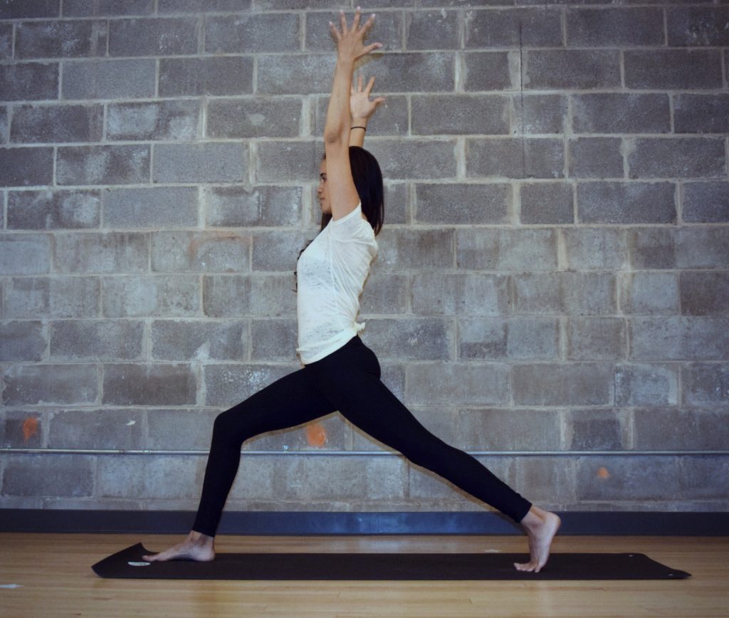 Yoga poses - stretches - for tight hip flexors - High Lunge - Argentina Rosado Yoga